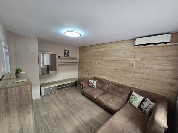 Двустаен апартамент в Добрич, Център - 67 кв.м за 800 €/кв.м - Снимка #1