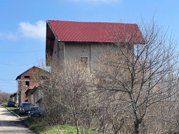 Къща в с. Радишево, Област Плевен - 280 кв.м за 273 €/кв.м - Снимка #1