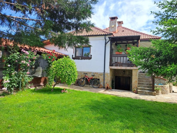 Къща в с. Лозенец, Област Ямбол - 130 кв.м за 302 €/кв.м - Снимка #1