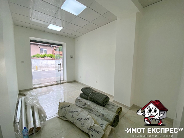 Дава се под наем Магазин в Асеновград - 27 кв.м за 199.41 € - Снимка #1