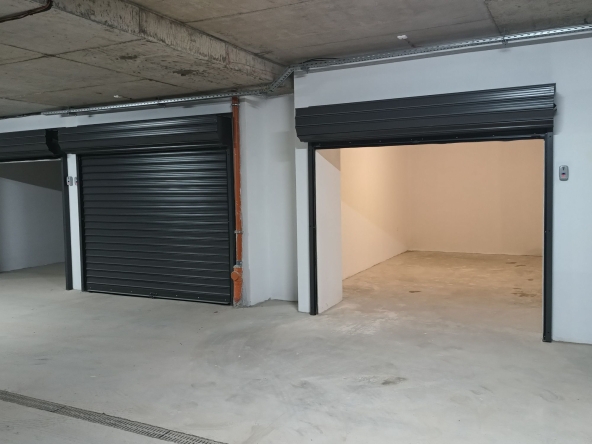 Дава се под наем Гараж / Паркомясто в Велико Търново, Акация - 23 кв.м за 119.34 € - Снимка #1