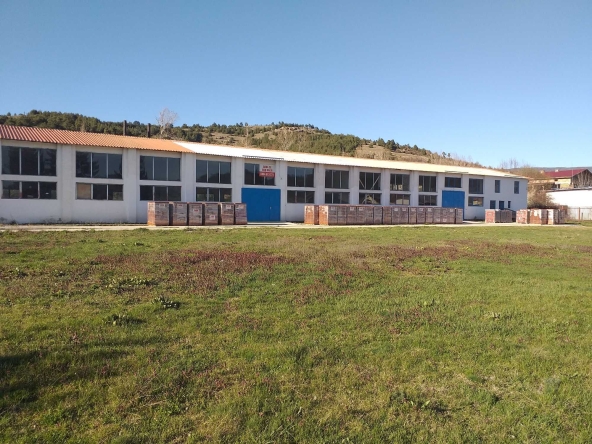 Дава се под наем Едностаен апартамент в Велинград - 200 кв.м за 498.27 € - Снимка #1