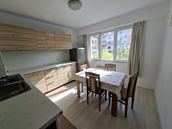 Дава се под наем Двустаен апартамент в Благоевград, Струмско - 42 кв.м за 179.52 € - Снимка #1