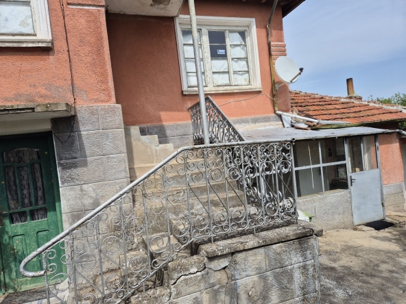 Къща в с. Горно Белево, Област Стара Загора - 65 кв.м за 149 €/кв.м - Снимка #1