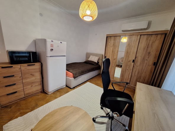 Дава се под наем  в София, Център - 16 кв.м за 219.3 € - Снимка #1