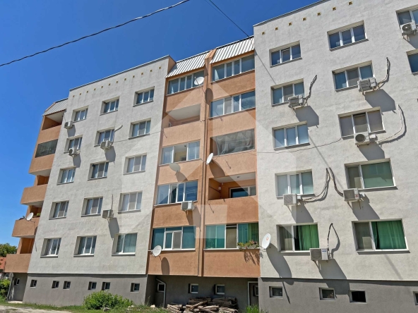 Четиристаен апартамент в Нови пазар - 113 кв.м за 451 €/кв.м - Снимка #1