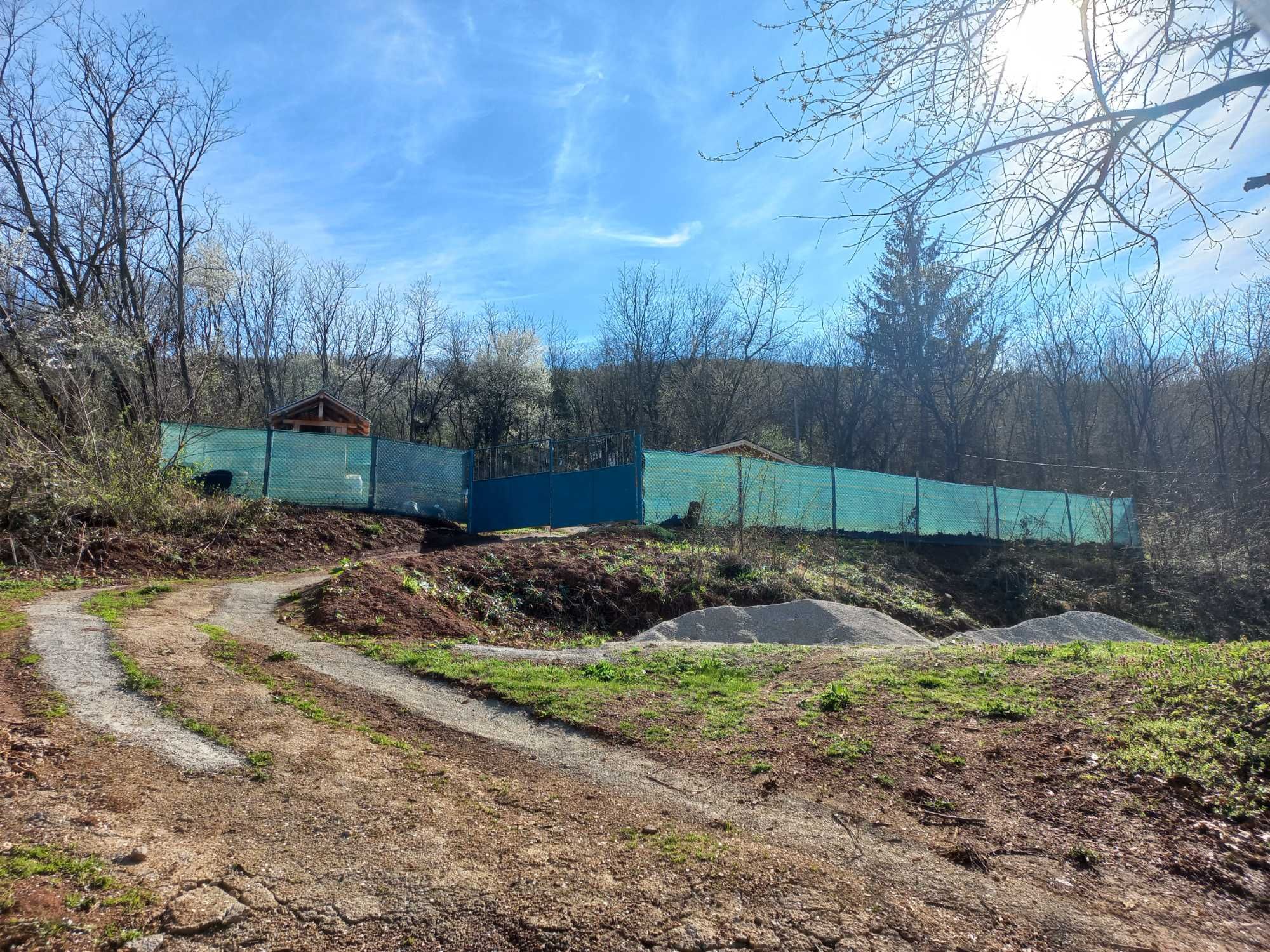 Парцел в Ботевград - 920 кв.м за 18 €/кв.м - Снимка #1