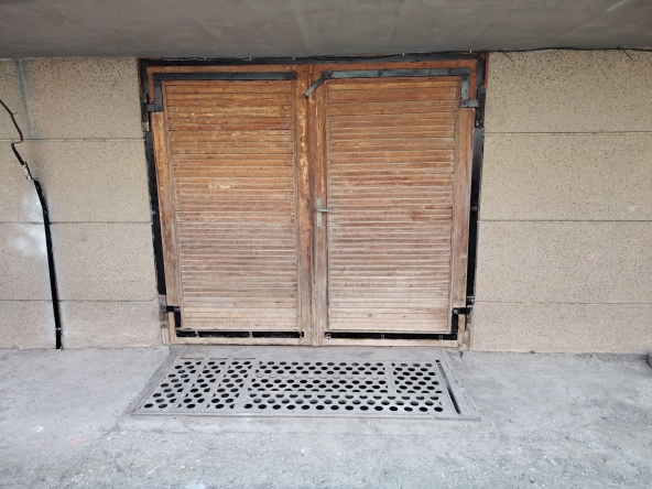 Гараж / Паркомясто в Сливен, Сини камъни - 26 кв.м за 667 €/кв.м - Снимка #1