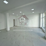 Дава се под наем Магазин в Асеновград - 65 кв.м за 498.27 € - Снимка #1