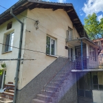 Къща в Перник, Васил Левски - 150 кв.м за 400 €/кв.м - Снимка #1