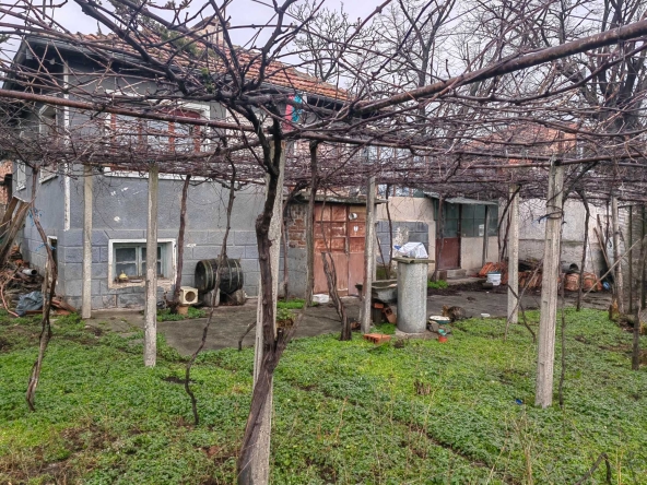 Къща в с. Сборище, Област Сливен - 90 кв.м за 150 €/кв.м - Снимка #1