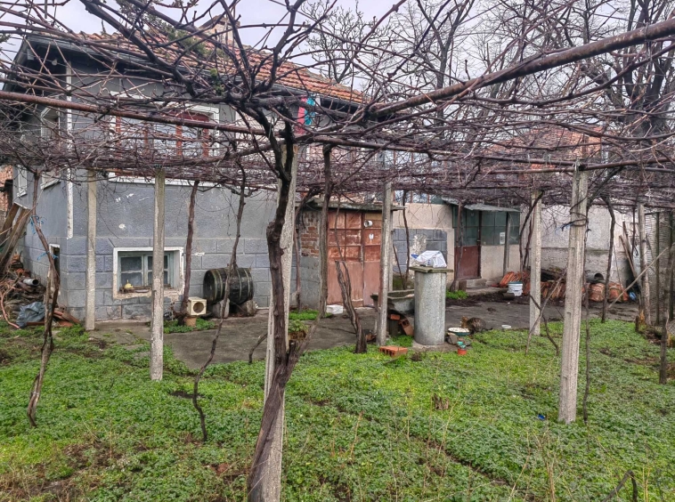 Къща в с. Сборище, Област Сливен - 90 кв.м за 150 €/кв.м - Снимка #1