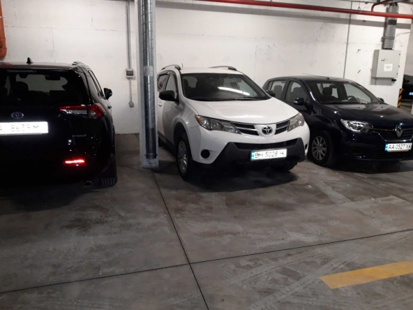 Дава се под наем Гараж / Паркомясто в Варна, Автогара - 18 кв.м за 84.66 € - Снимка #1