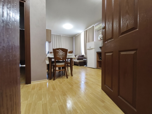 Дава се под наем Двустаен апартамент в Свети Влас - 65 кв.м за 448.8 € - Снимка #1
