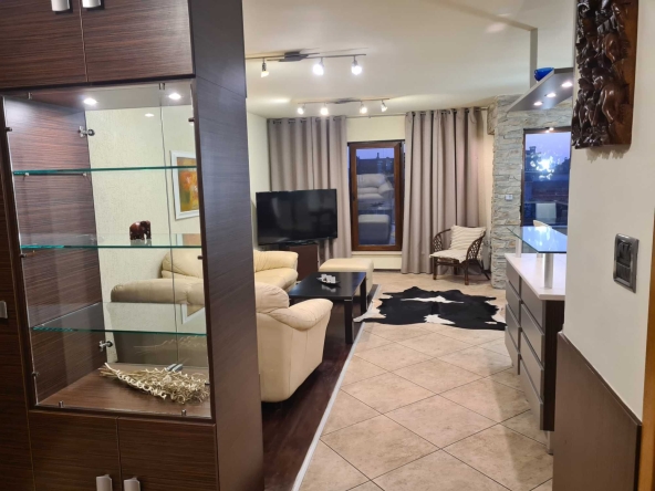 Дава се под наем Двустаен апартамент в Варна, Автогара - 80 кв.м за 586.5 € - Снимка #1