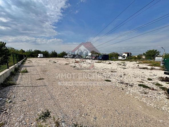 Дава се под наем Парцел в Асеновград - 1800 кв.м за 698.19 € - Снимка #1