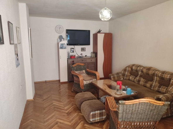 Четиристаен апартамент в Търговище, Център - 110 кв.м за 923 €/кв.м - Снимка #1