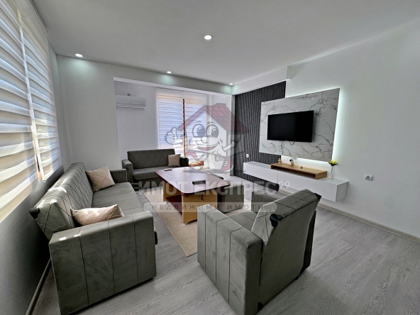 Тристаен апартамент в Асеновград - 146 кв.м за 714 €/кв.м - Снимка #1