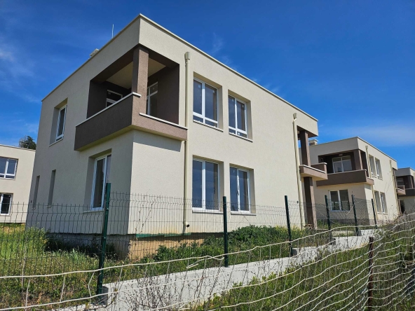Къща в Варна, м-т Боровец - юг - 189 кв.м за 702 €/кв.м - Снимка #1