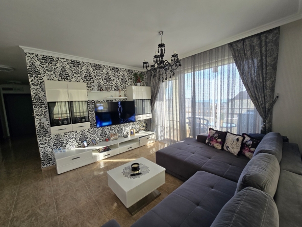 Тристаен апартамент в Свети Влас - 100 кв.м за 1173 €/кв.м - Снимка #1
