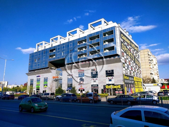 Дава се под наем Офис в София, Младост 3 - 71 кв.м за 350 € - Снимка #1