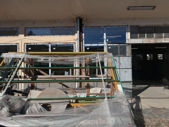 Промишлена сграда в София, Център - 350 кв.м за 75 €/кв.м - Снимка #1