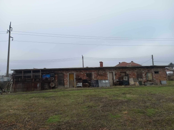 Склад в Добрич, Автогара - 100 кв.м за 600 €/кв.м - Снимка #1