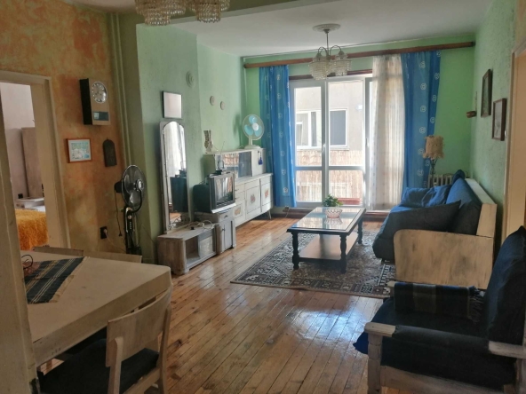 Дава се под наем Многостаен апартамент в София, Център - 96 кв.м за 900 € - Снимка #1