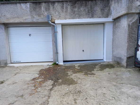 Гараж / Паркомясто в ж.Южен парк - 18 кв.м за 3389 €/кв.м - Снимка #1