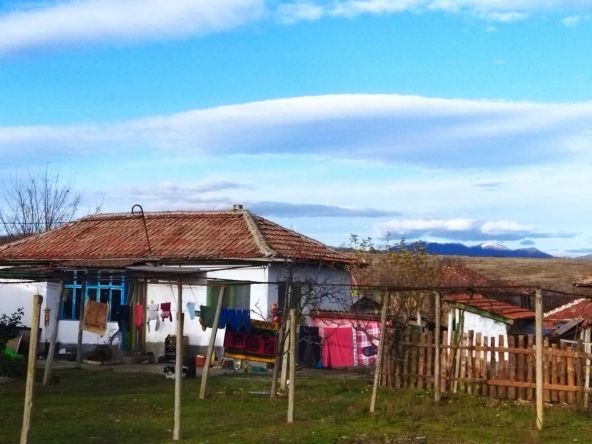 Къща в с. Драгомир, Област Пловдив - 160 кв.м за 313 €/кв.м - Снимка #1