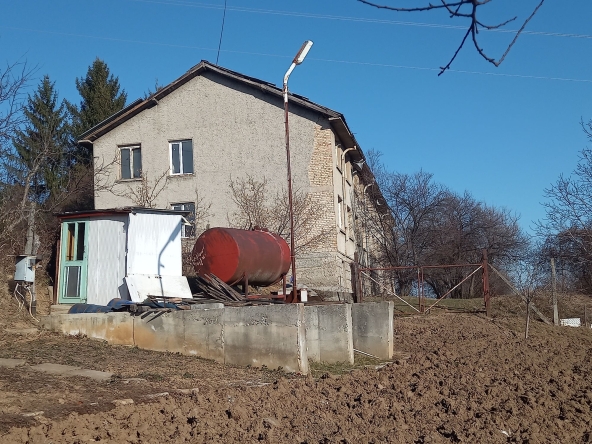 Парцел в Омуртаг - 1600 кв.м за 10 €/кв.м - Снимка #1