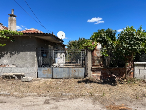 Къща в Свиленград - 697 кв.м за 95 €/кв.м - Снимка #1