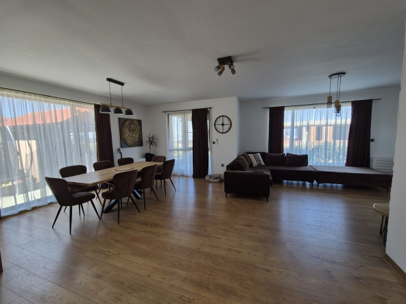 Къща в с. Белащица, Област Пловдив - 225 кв.м за 2045 €/кв.м - Снимка #1