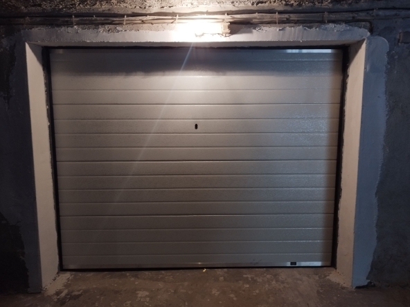 Дава се под наем Гараж / Паркомясто в София, Слатина - 22 кв.м за 200 € - Снимка #1