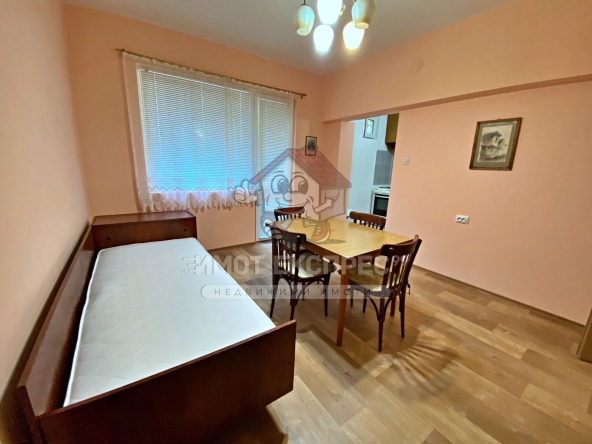 Дава се под наем Двустаен апартамент в Асеновград - 60 кв.м за 229.5 € - Снимка #1
