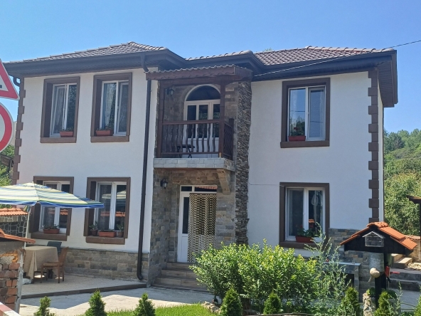 Къща в с. Свежен, Област Пловдив - 104 кв.м за 1241 €/кв.м - Снимка #1