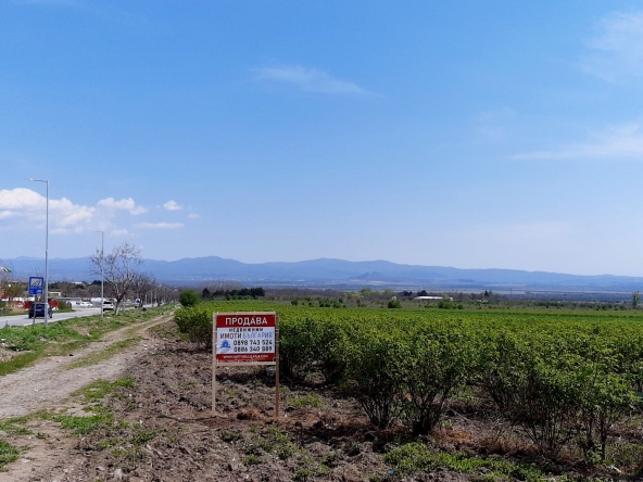 Земеделски имот в Сопот -  кв.м за 28050 €/дка - Снимка #1