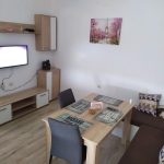 Дава се под наем Едностаен апартамент в Търговище, Вароша - 40 кв.м за 168.3 € - Снимка #1