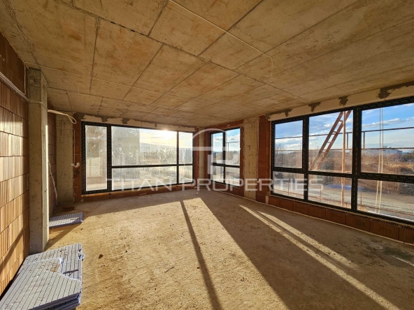 Тристаен апартамент в Пловдив, Остромила - 140 кв.м за 1205 €/кв.м - Снимка #1