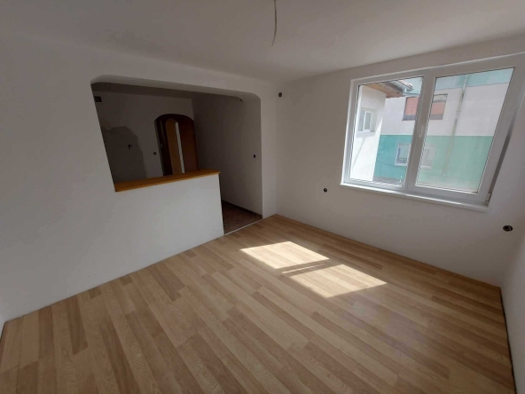 Етаж от къща в Търговище, Боровец - 95 кв.м за 1342 €/кв.м - Снимка #1