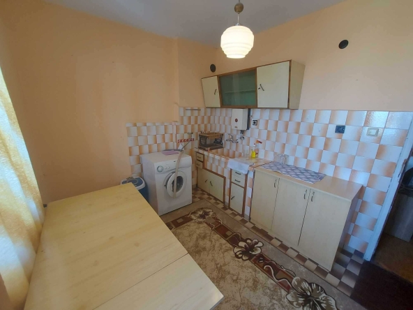 Четиристаен апартамент в Търговище, Център - 97 кв.м за 841 €/кв.м - Снимка #1