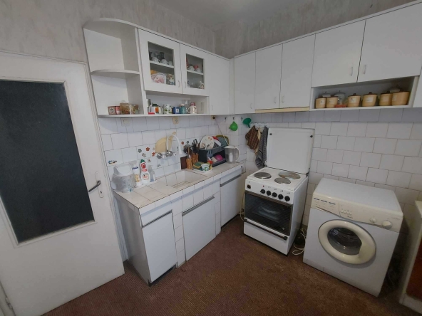 Тристаен апартамент в Търговище, Вароша - 82 кв.м за 996 €/кв.м - Снимка #1