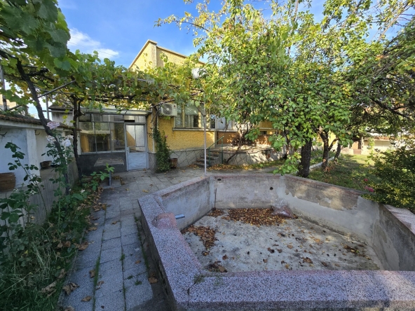 Къща в с. Розово, Област Стара Загора - 130 кв.м за 753 €/кв.м - Снимка #1