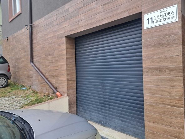 Дава се под наем Гараж / Паркомясто в Варна, Аспарухово - 19 кв.м за 19500 € - Снимка #1