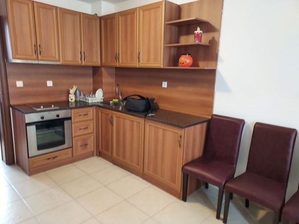 Дава се под наем Двустаен апартамент в Банско - 65 кв.м за 408 € - Снимка #1