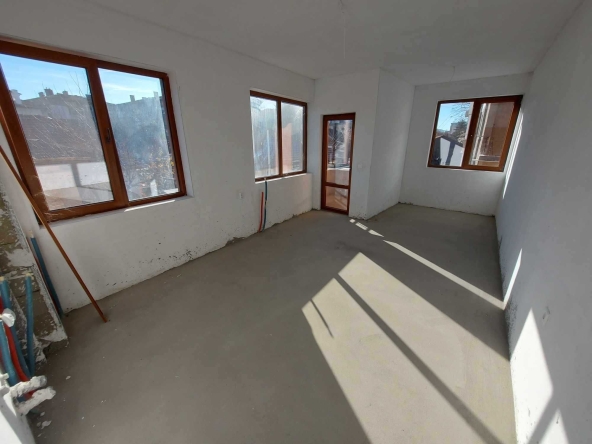 Двустаен апартамент в Търговище, Център - 66 кв.м за 1043 €/кв.м - Снимка #1