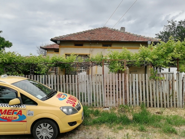 Къща в с. Гешаново, Област Добрич - 100 кв.м за 165 €/кв.м - Снимка #1