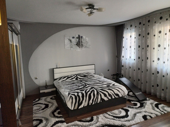 Четиристаен апартамент в Кърджали, Възрожденци - 94 кв.м за 1118 €/кв.м - Снимка #1