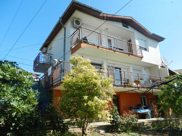 Къща в Балчик - 185 кв.м за 1082 €/кв.м - Снимка #1