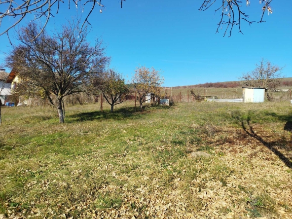 Парцел в с. Горочевци, Област Перник - 544 кв.м за 19 €/кв.м - Снимка #1